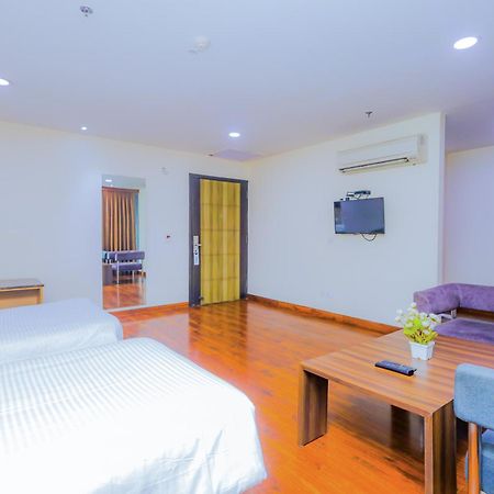 Hyphen Business Hotel โนอิดา ภายนอก รูปภาพ