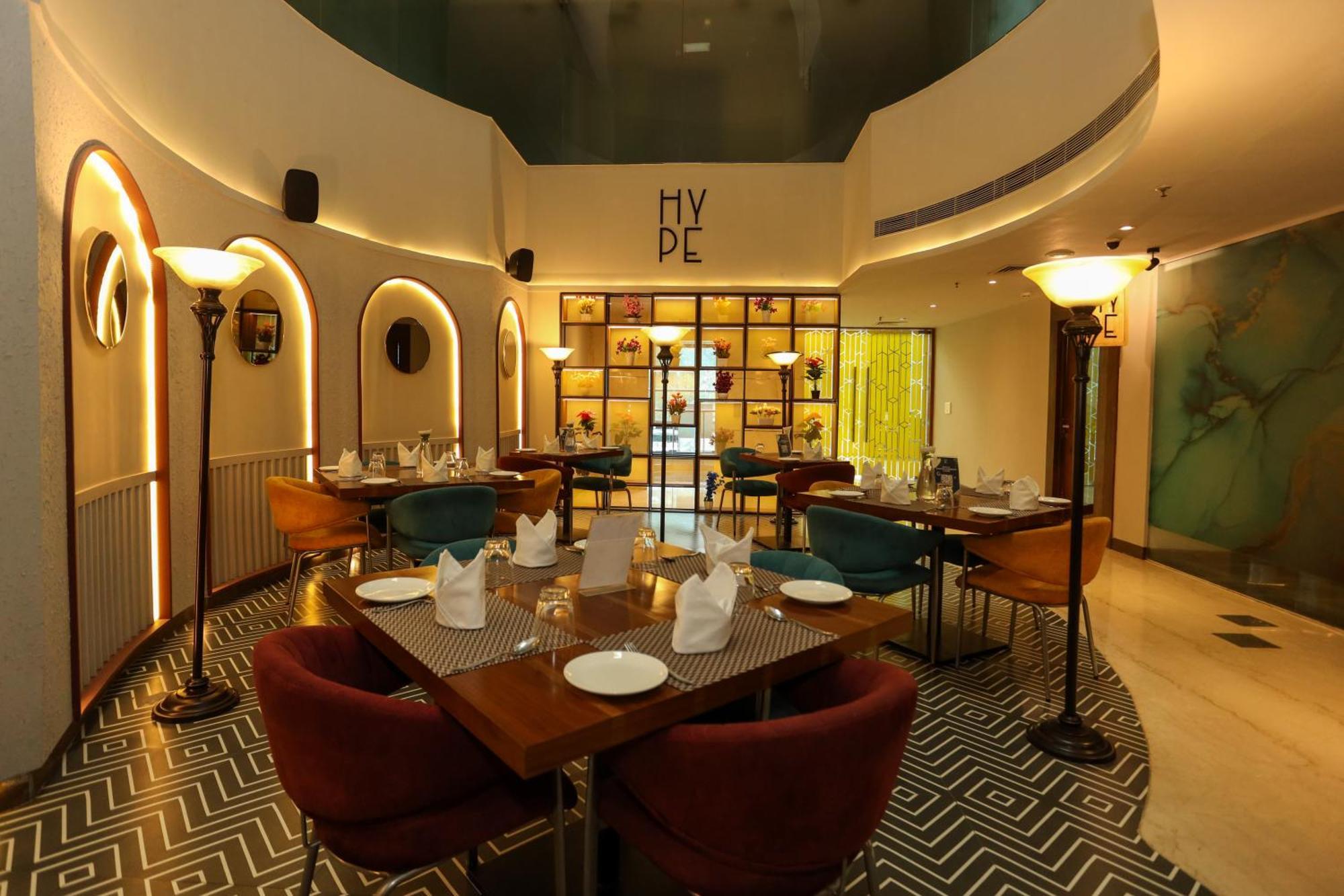 Hyphen Business Hotel โนอิดา ภายนอก รูปภาพ