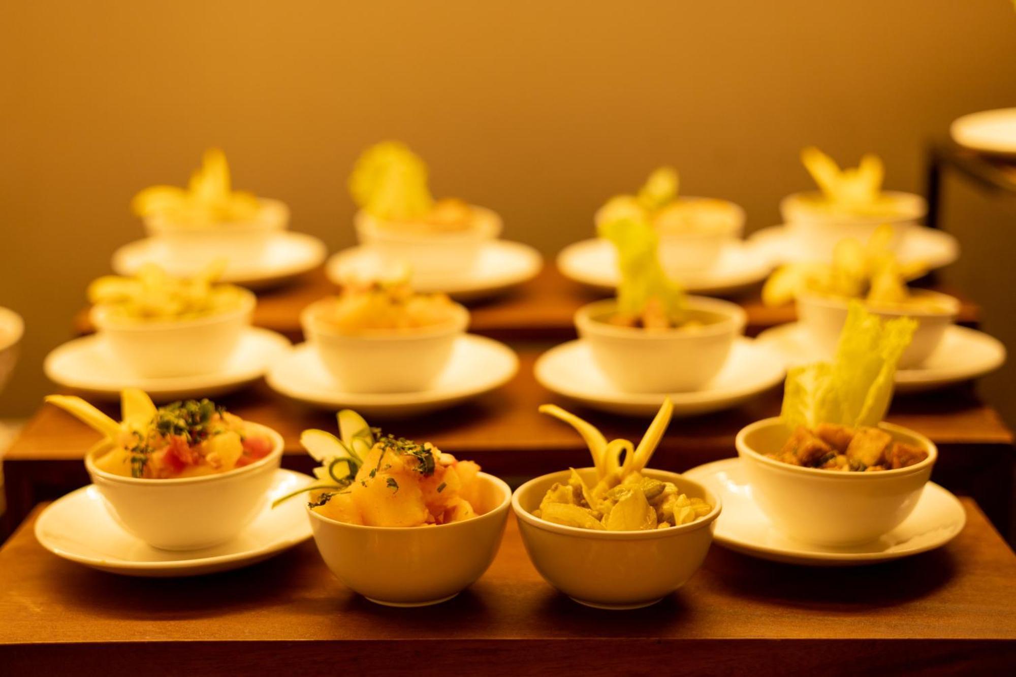 Hyphen Business Hotel โนอิดา ภายนอก รูปภาพ