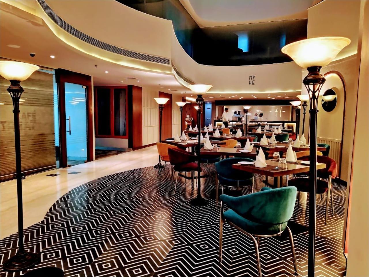 Hyphen Business Hotel โนอิดา ภายนอก รูปภาพ
