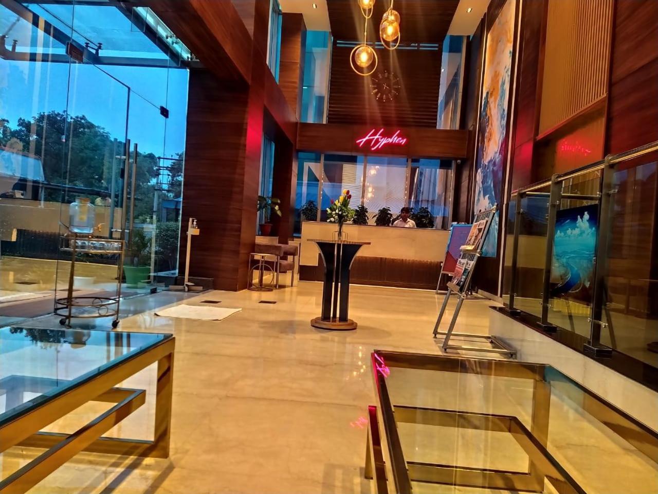Hyphen Business Hotel โนอิดา ภายนอก รูปภาพ
