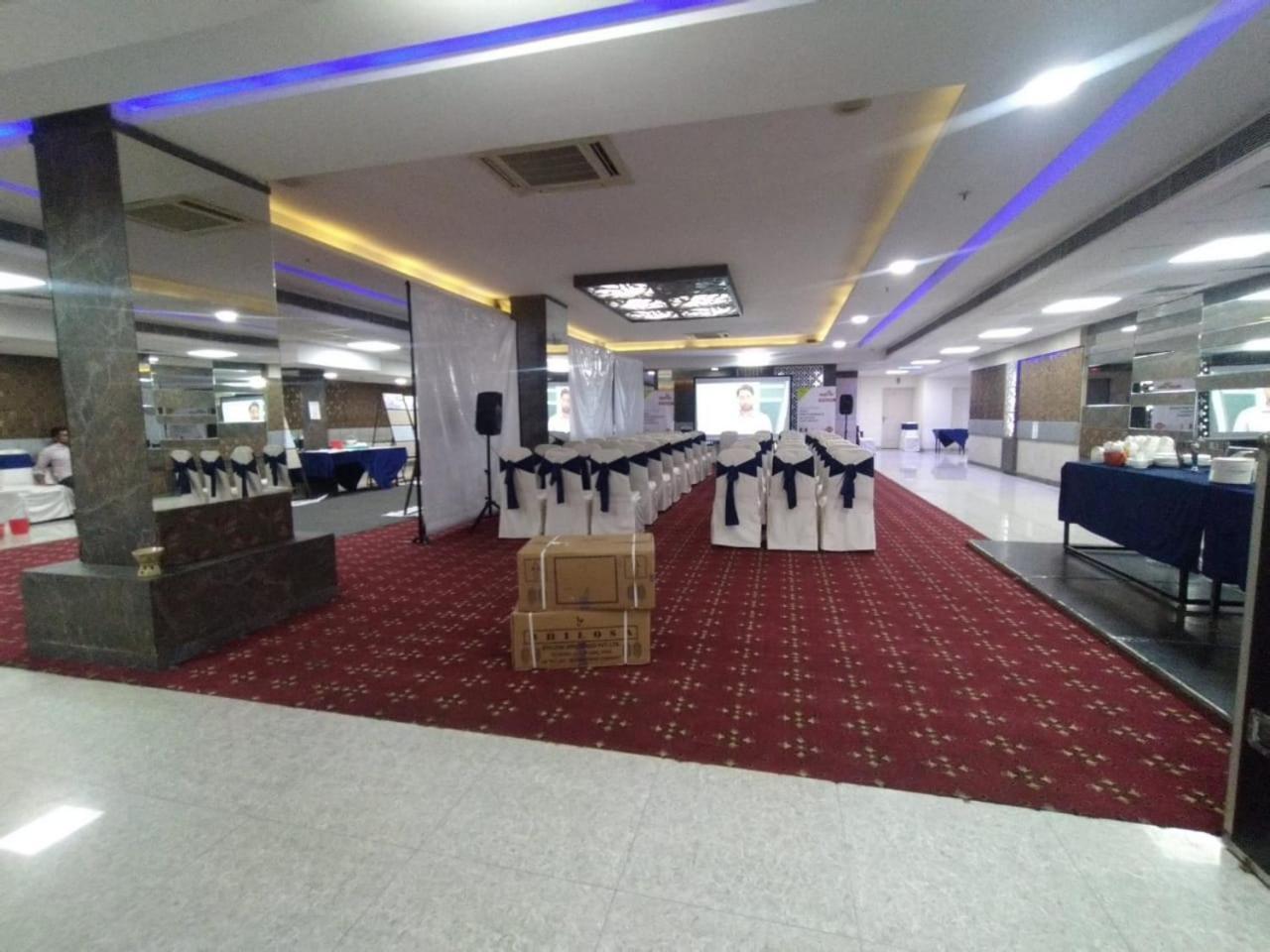 Hyphen Business Hotel โนอิดา ภายนอก รูปภาพ