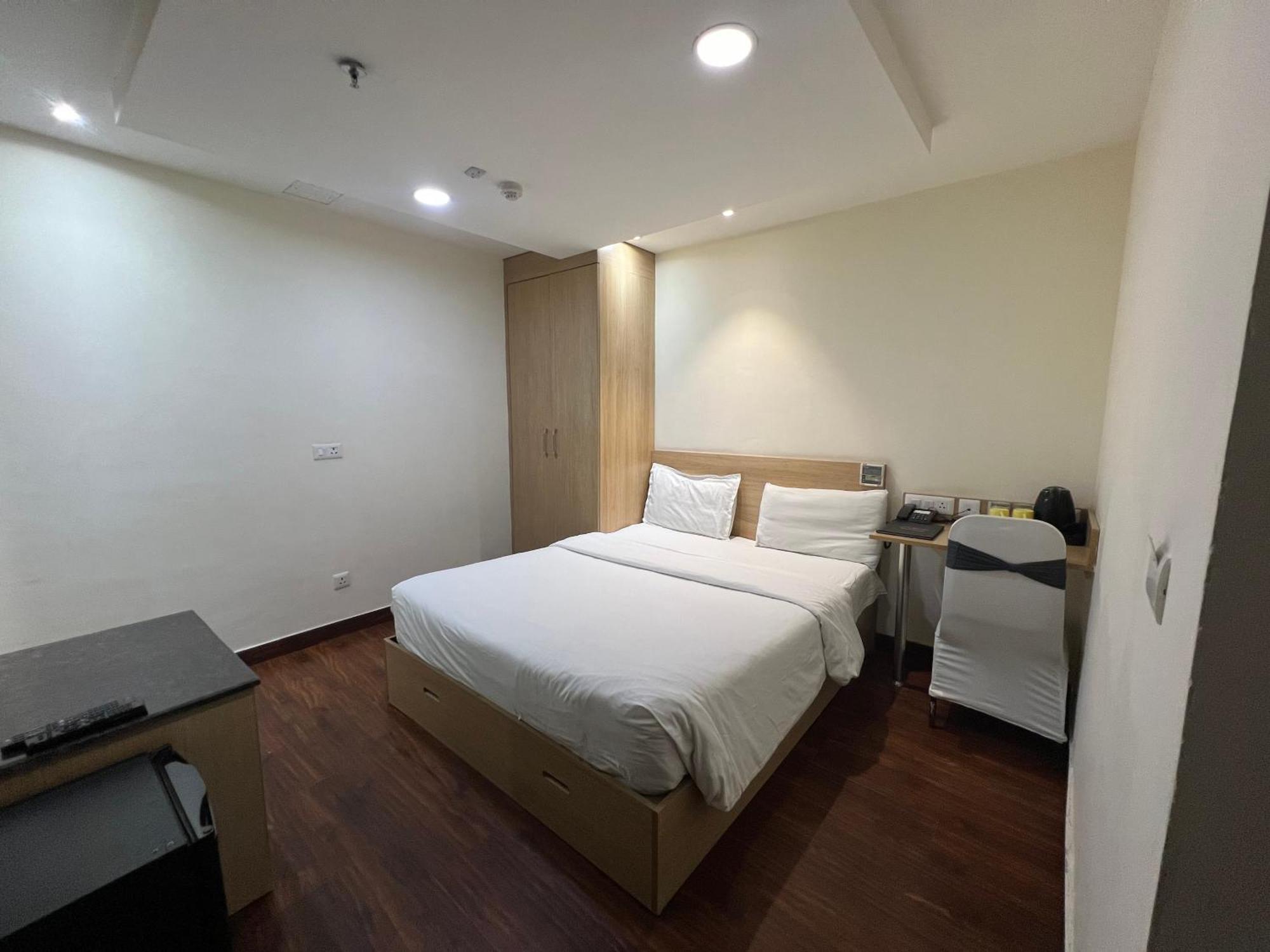 Hyphen Business Hotel โนอิดา ภายนอก รูปภาพ