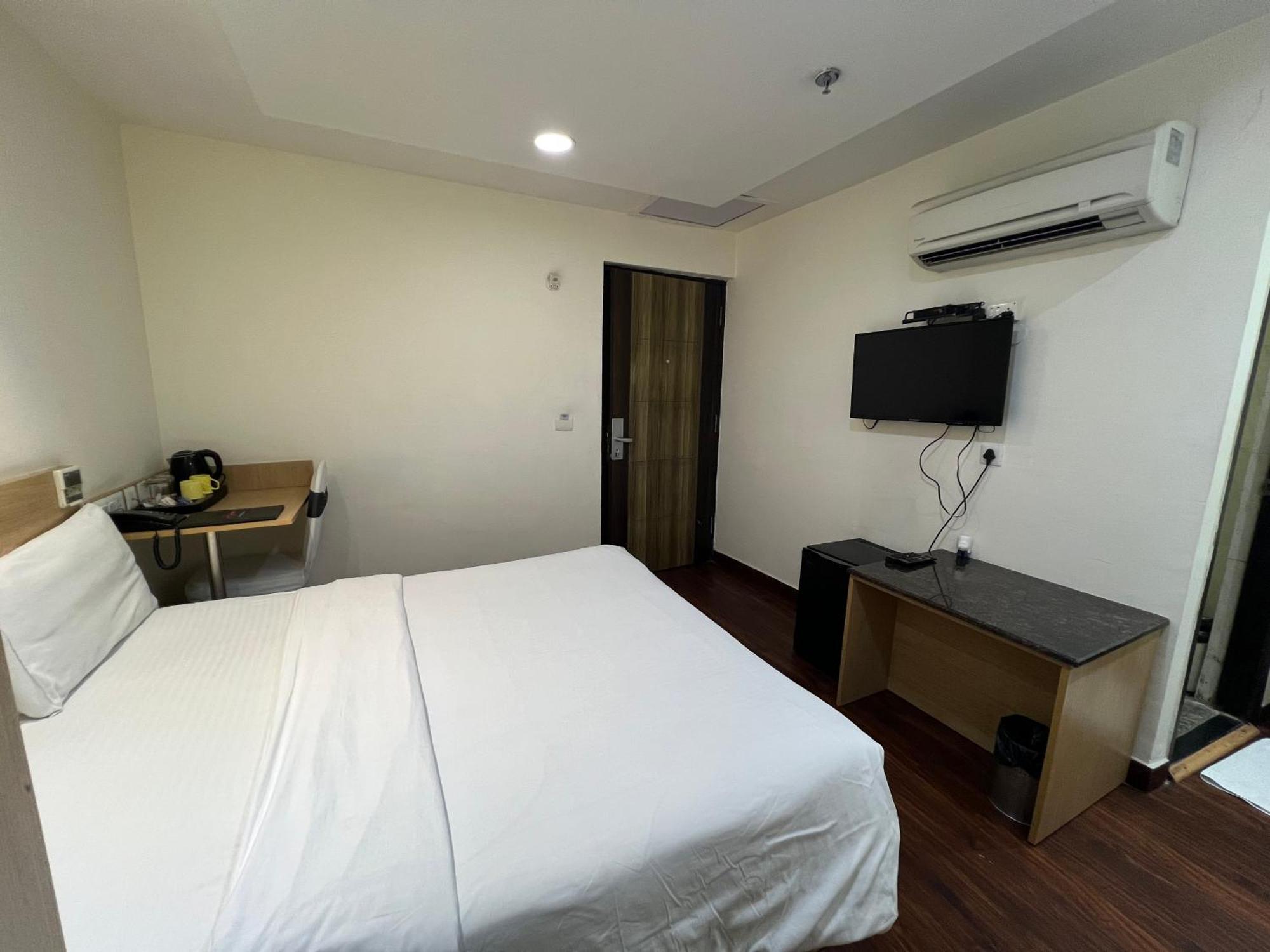Hyphen Business Hotel โนอิดา ภายนอก รูปภาพ