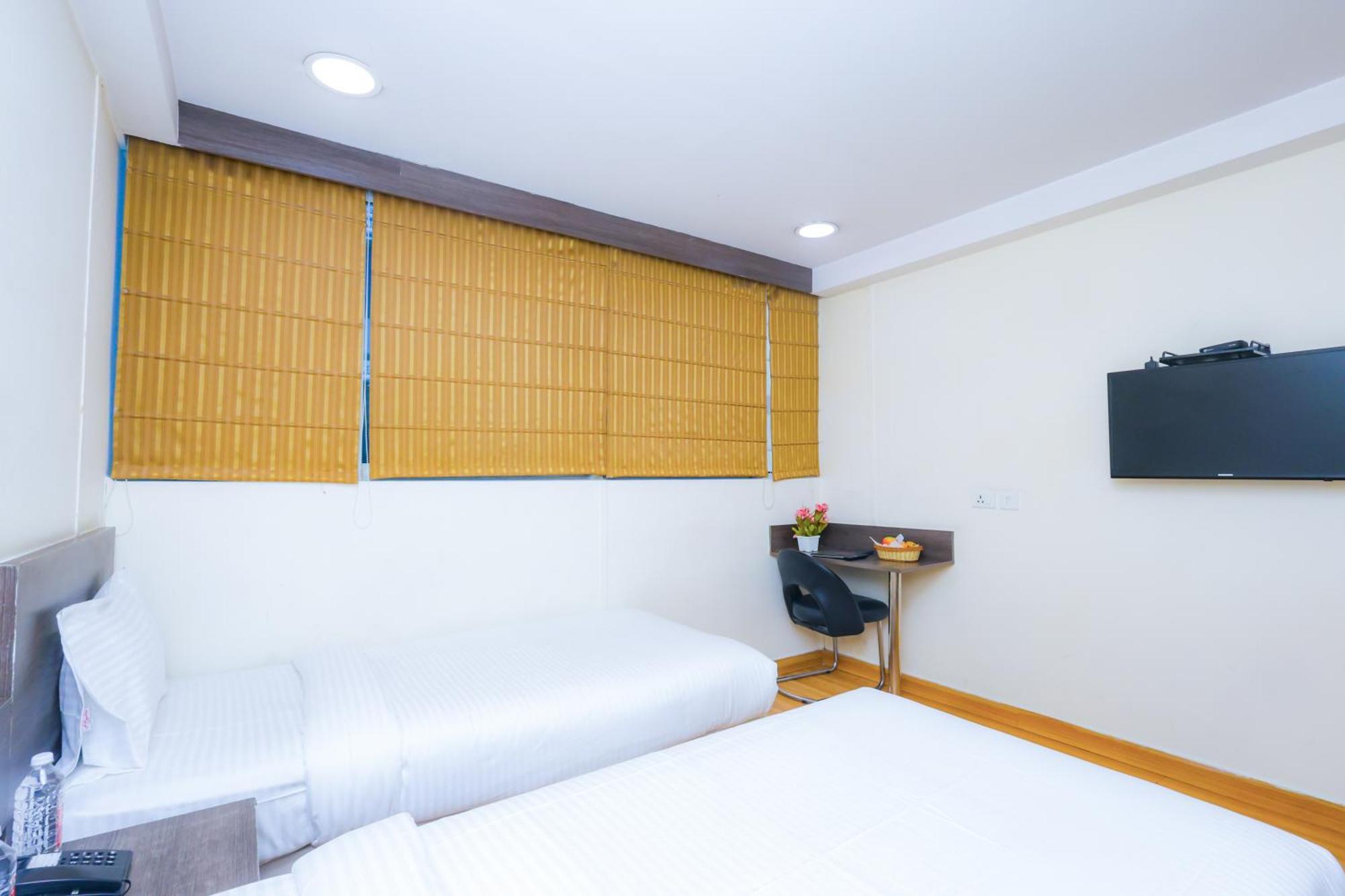Hyphen Business Hotel โนอิดา ภายนอก รูปภาพ