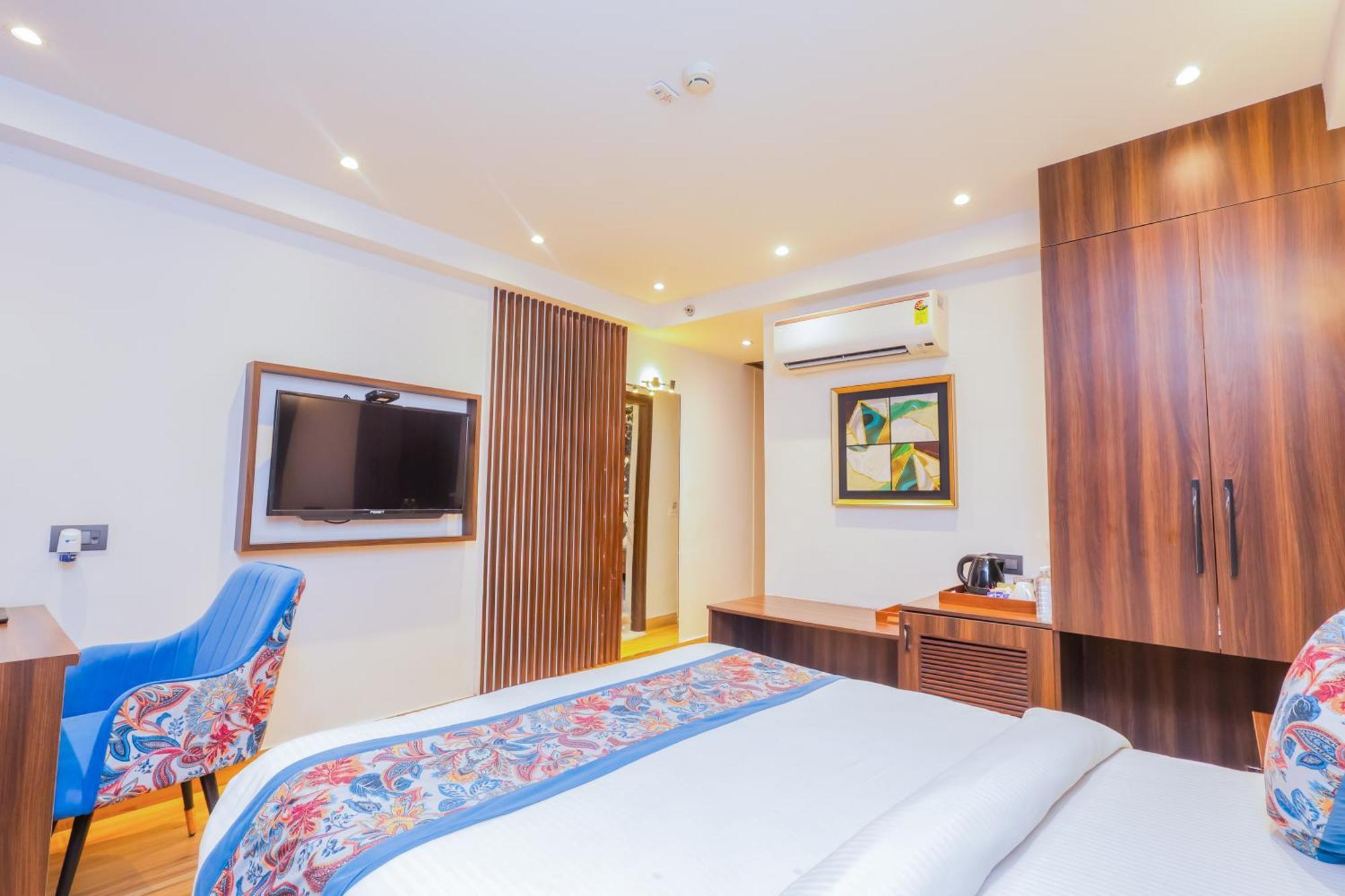 Hyphen Business Hotel โนอิดา ภายนอก รูปภาพ