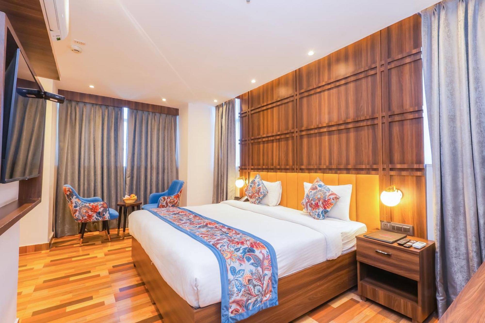 Hyphen Business Hotel โนอิดา ภายนอก รูปภาพ