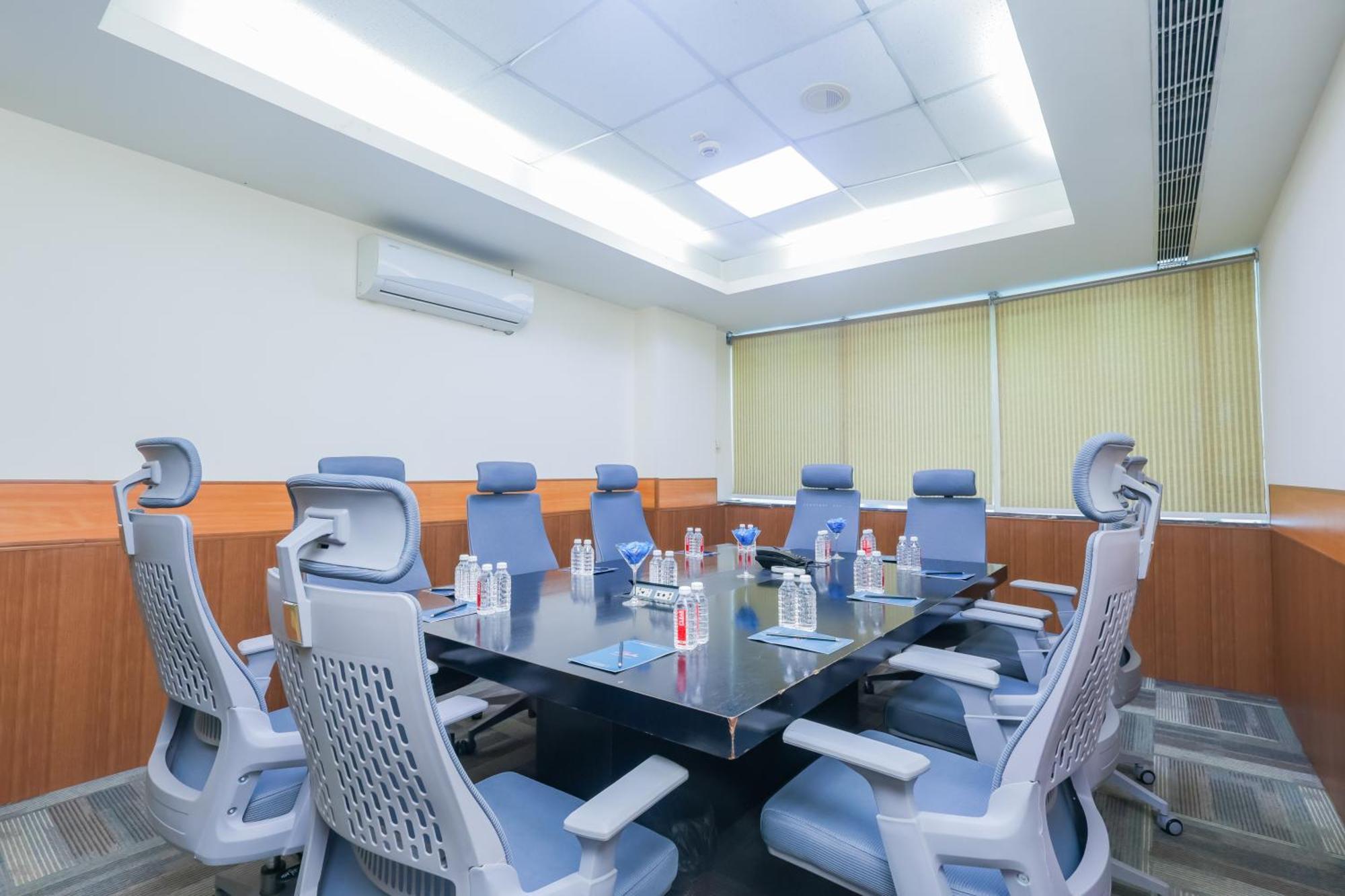 Hyphen Business Hotel โนอิดา ภายนอก รูปภาพ