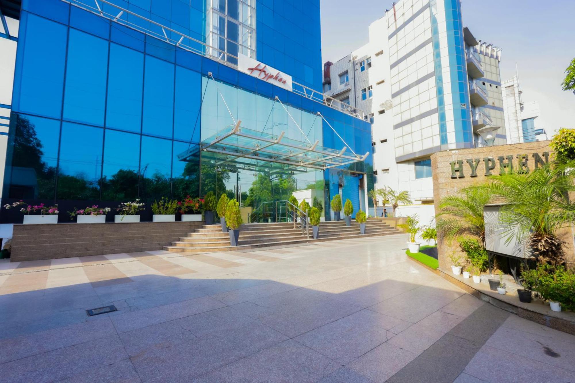 Hyphen Business Hotel โนอิดา ภายนอก รูปภาพ