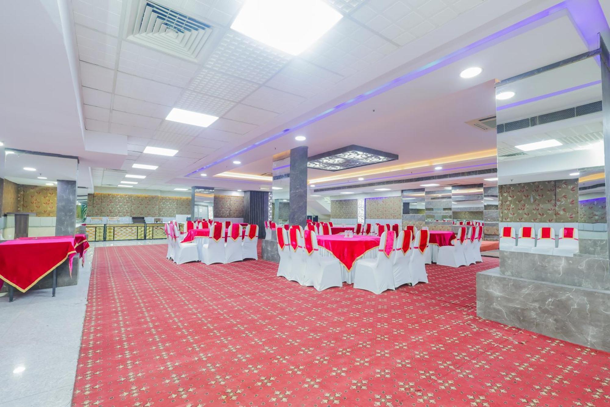 Hyphen Business Hotel โนอิดา ภายนอก รูปภาพ