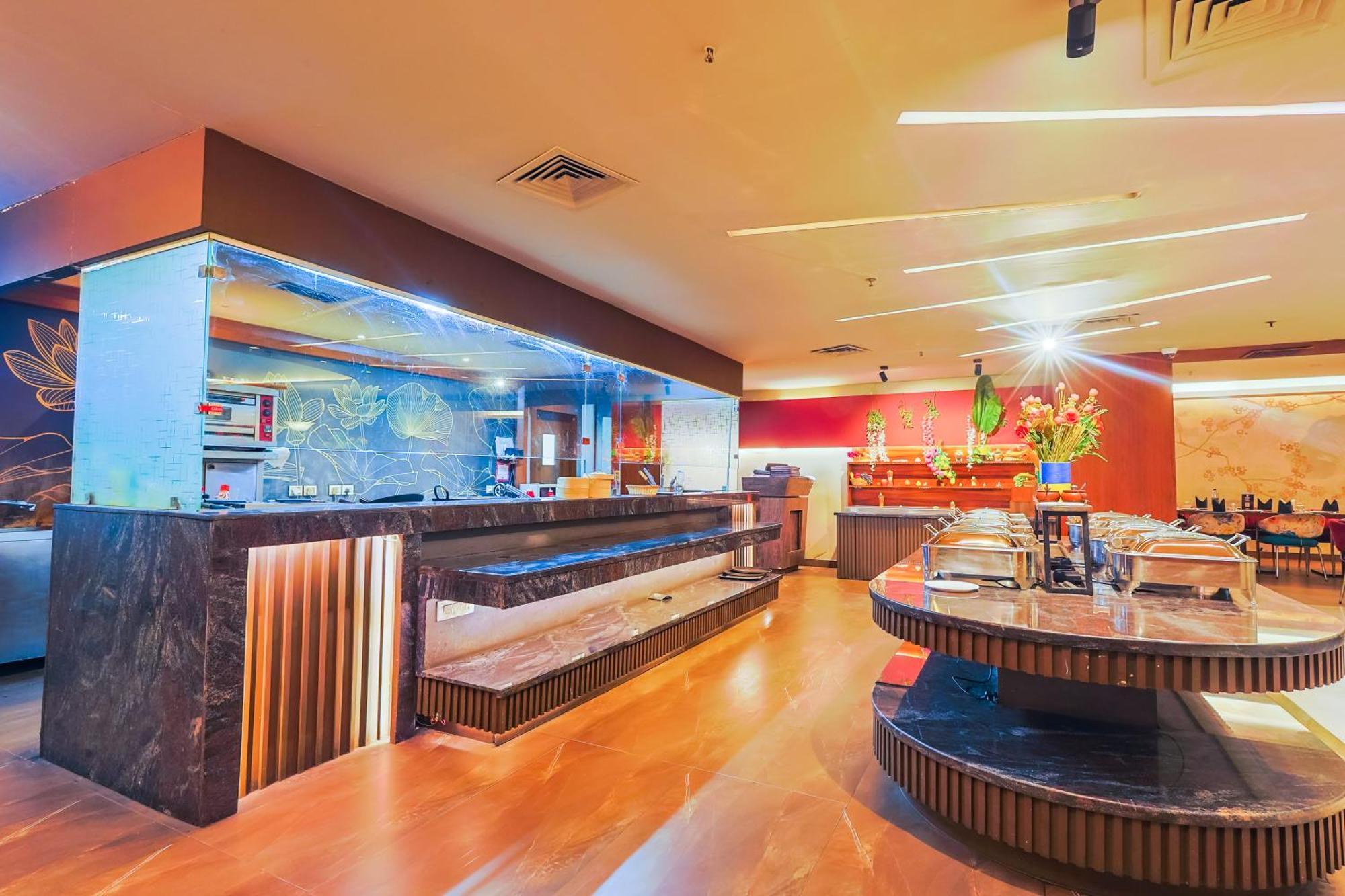 Hyphen Business Hotel โนอิดา ภายนอก รูปภาพ