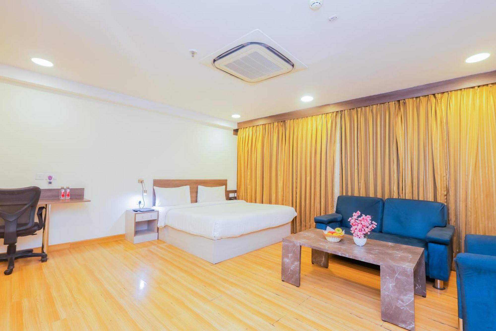 Hyphen Business Hotel โนอิดา ภายนอก รูปภาพ